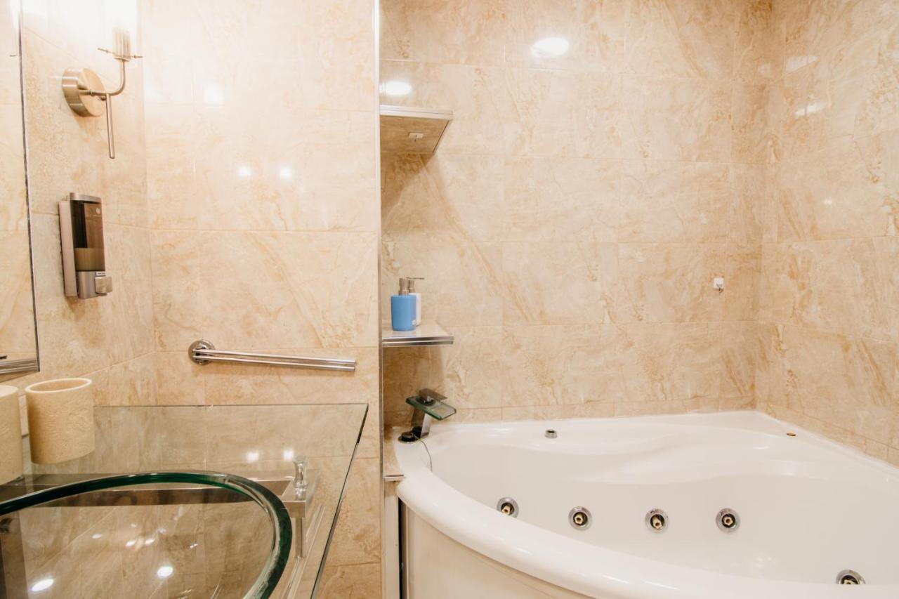 Tuguest Maria Luisa Apartment Granada Dış mekan fotoğraf